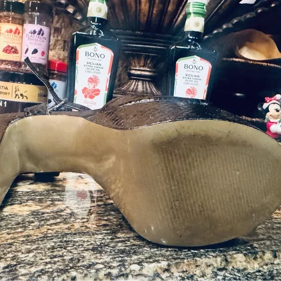 Steve Madden Black Textured Platform Sandals - Picture 7 of 7